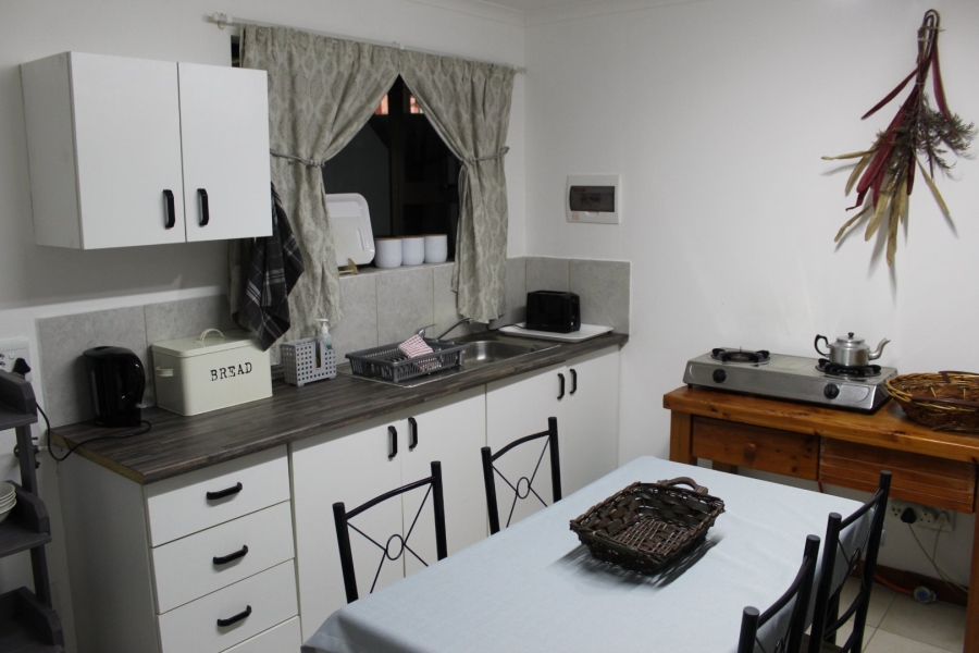 6 Bedroom Property for Sale in Paradise Beach Eastern Cape